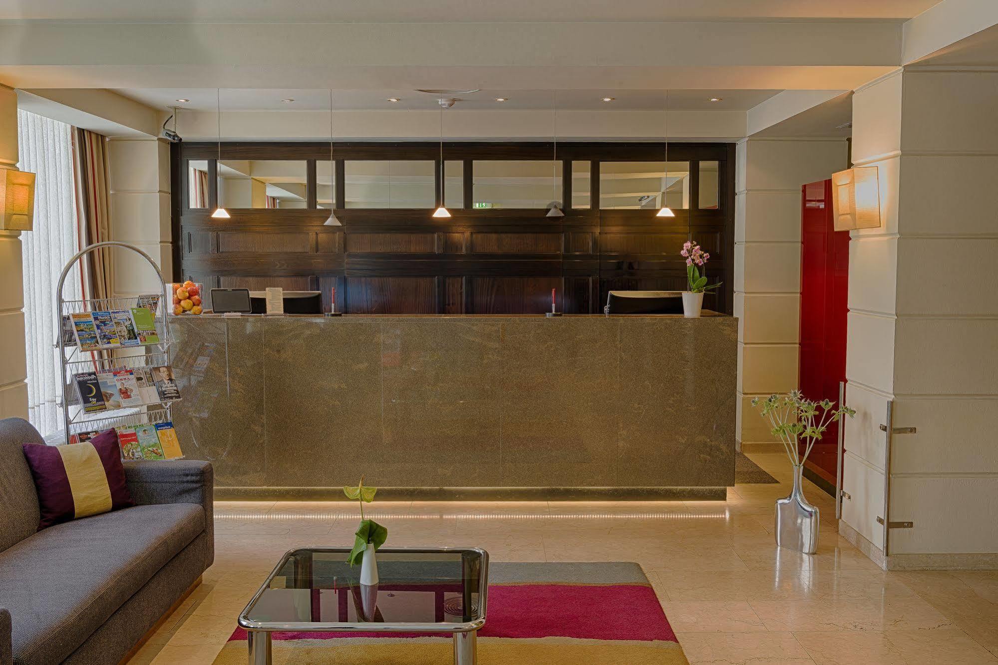 K+K Hotel Am Harras Мюнхен Экстерьер фото
