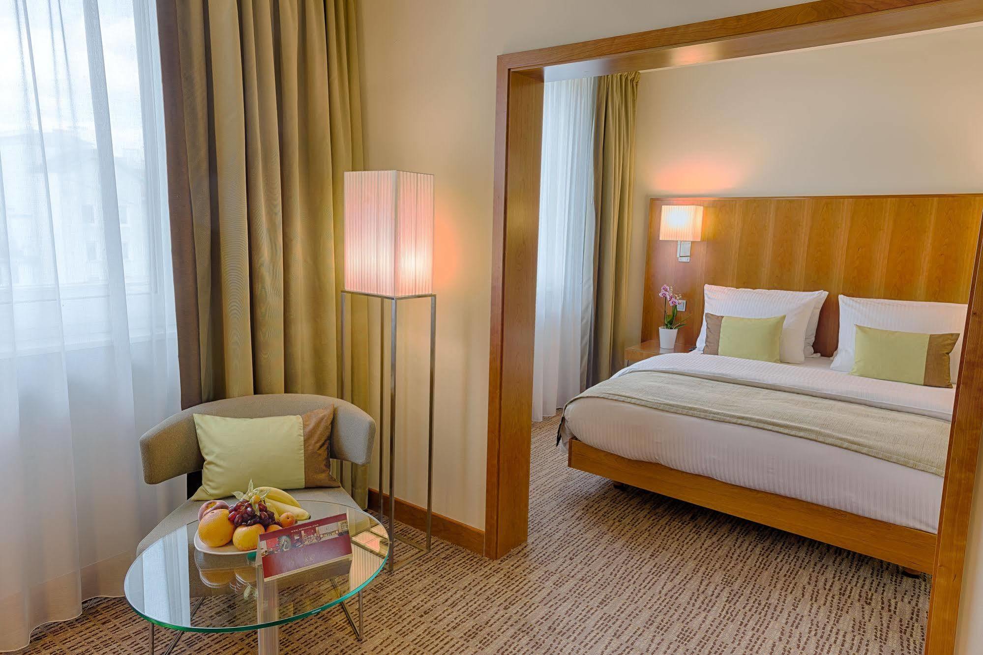 K+K Hotel Am Harras Мюнхен Экстерьер фото
