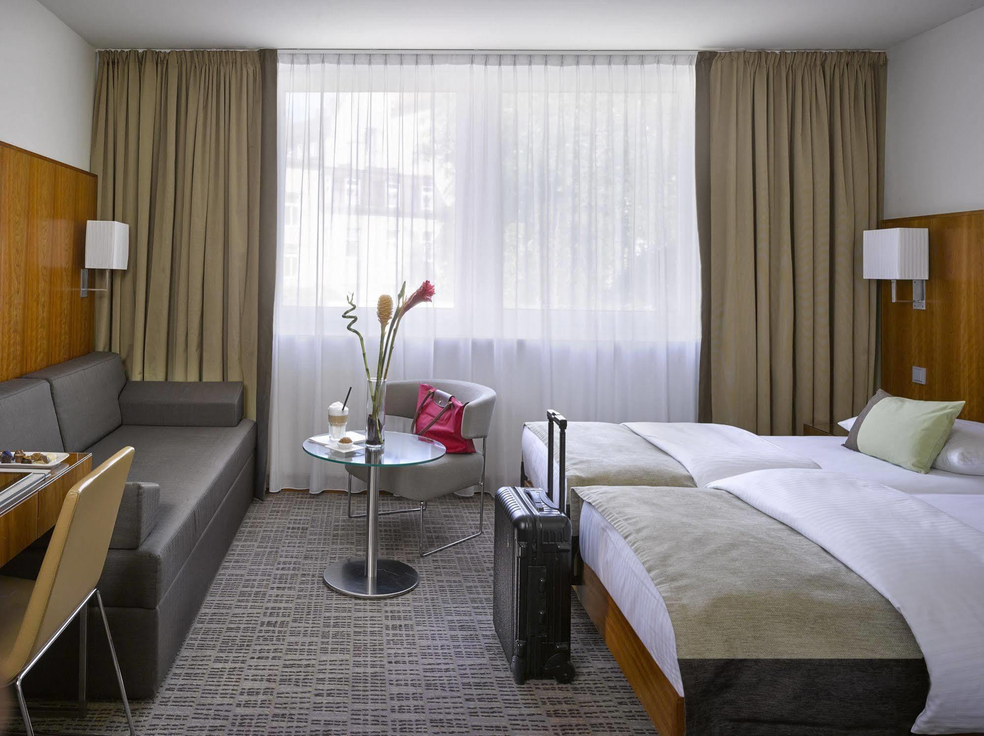 K+K Hotel Am Harras Мюнхен Экстерьер фото